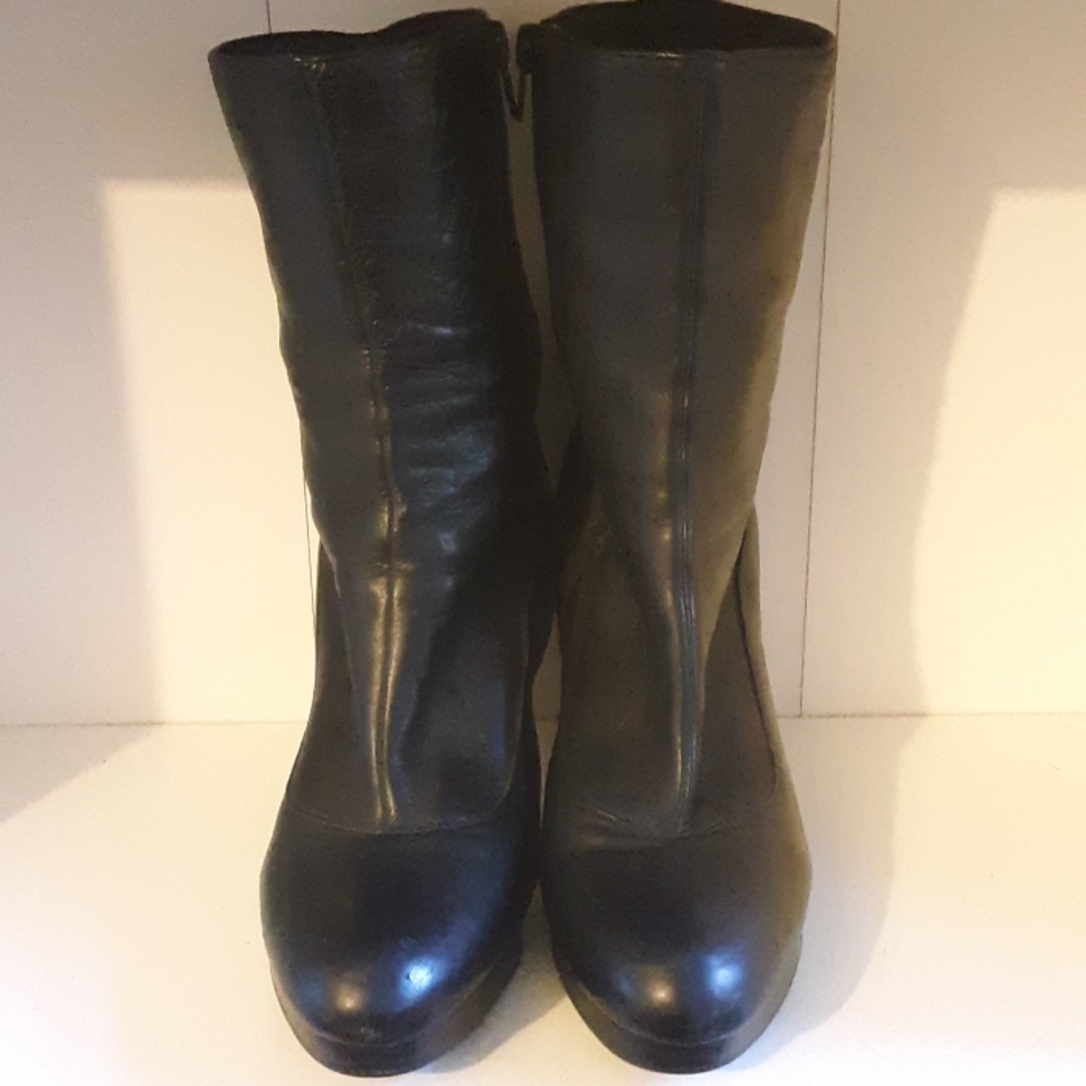 Nine West genuine leather heeled boots